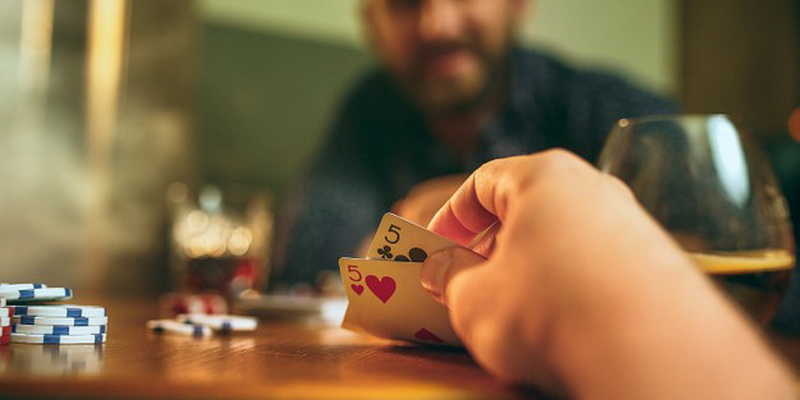 Atverčiamos asmeninės kortos - pokerio turnyrai